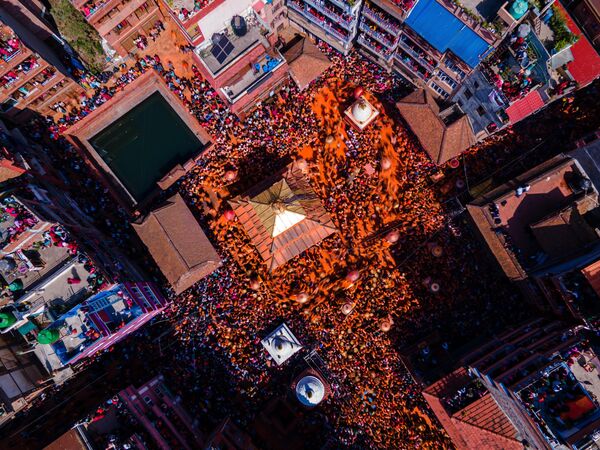 الاحتفال بمهرجان بيسكت سيندور جاترا في نيبال - سبوتنيك عربي