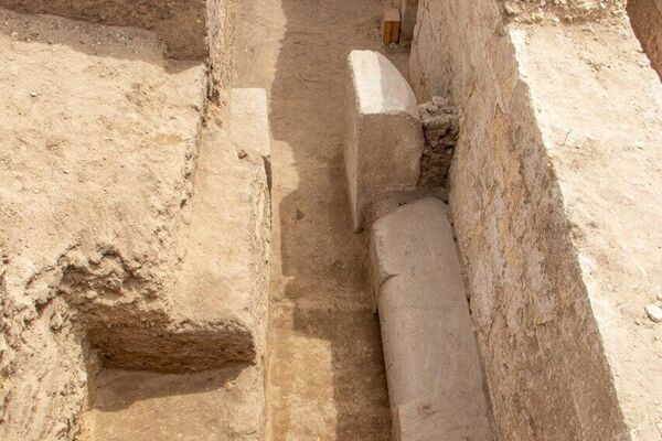 تماثيل ملكية في سقارة بمصر تماثيل ملكية في سقارة بمصر - سبوتنيك عربي