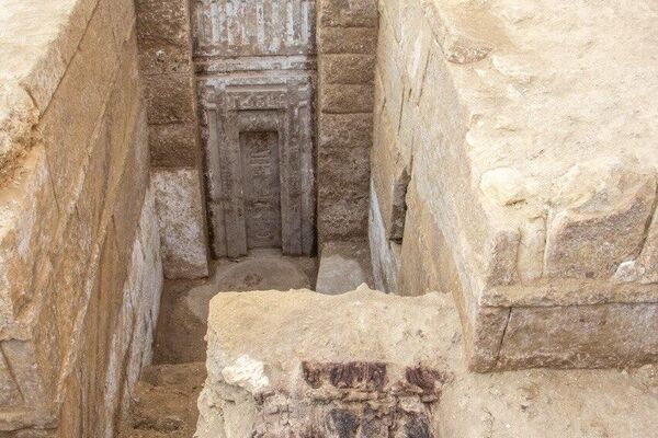 تماثيل ملكية في سقارة بمصر تماثيل ملكية في سقارة بمصر - سبوتنيك عربي