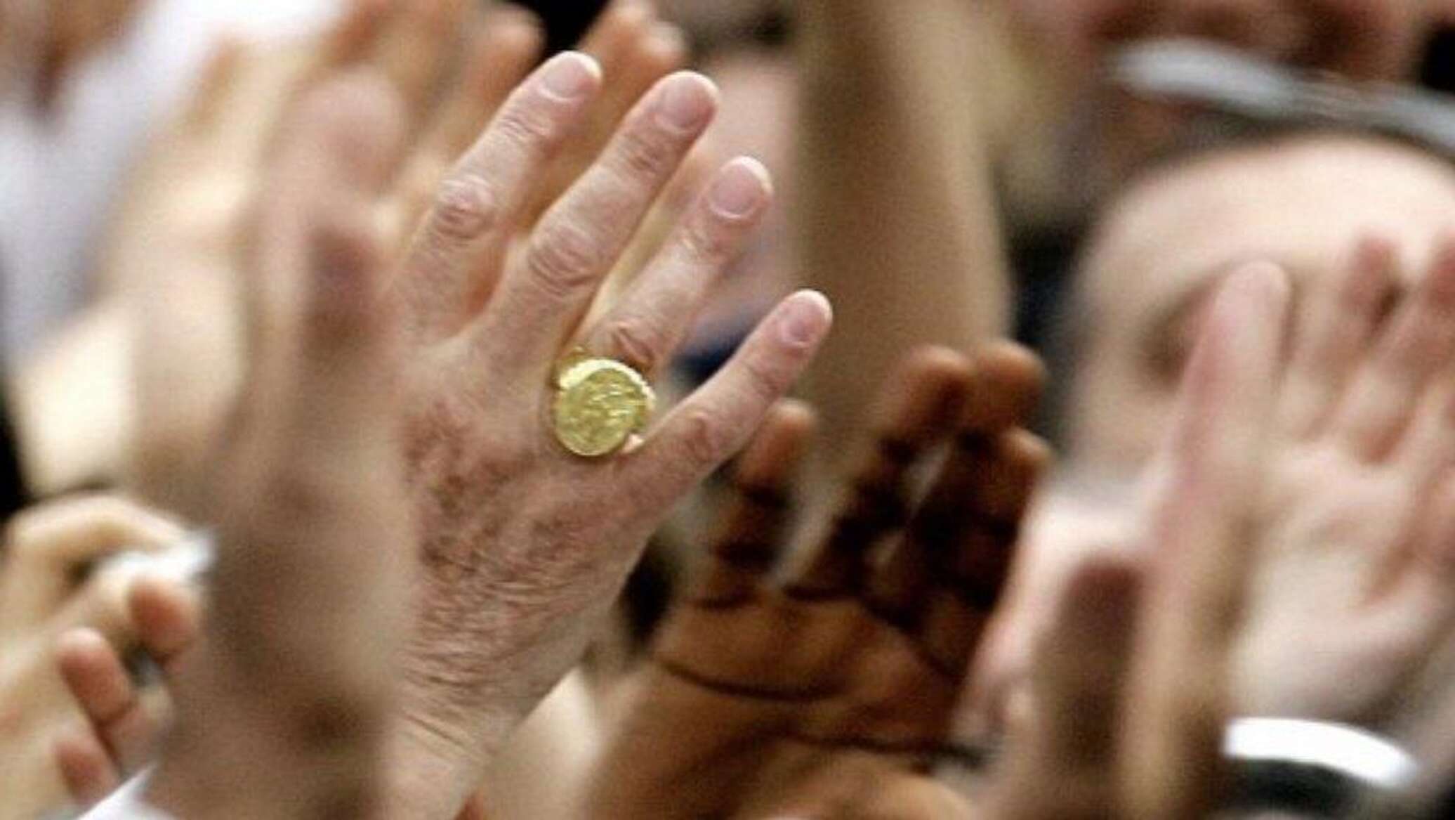 "خاتم الصياد".. لماذا يدمر خاتم البابا بعد وفاته؟