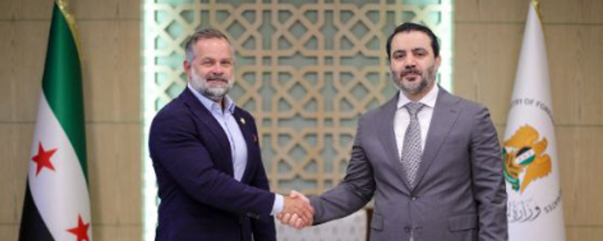 صورة لوزير الخارجية السوري أسعد الشيباني و المبعوث الأمريكي إلى دمشق كوري ميلز - سبوتنيك عربي, 1920, 24.04.2025