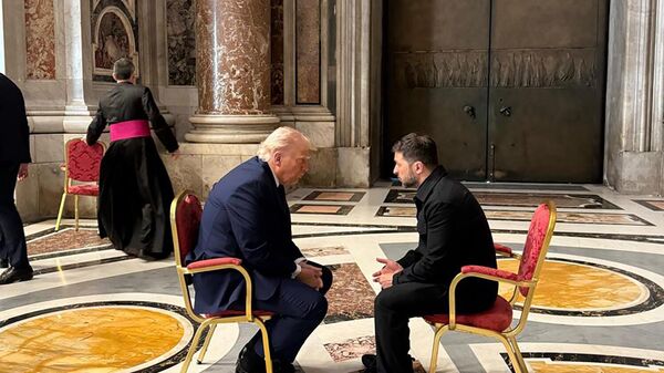  ترامب يلتقي زيلينسكي قبل وقت قصير من حضور جنازة البابا فرانسيس في الفاتيكان - سبوتنيك عربي