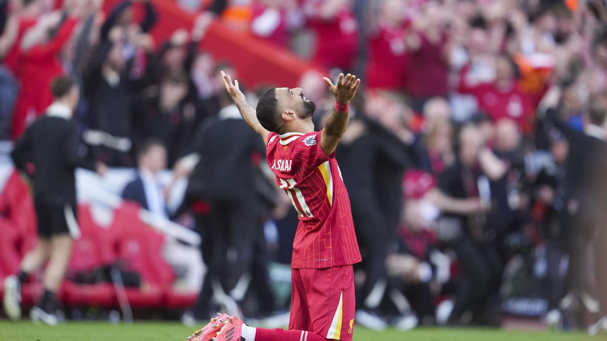 محمد صلاح يتوج بجائزة أفضل لاعب في الدوري الإنجليزي للمرة الثانية في مسيرته