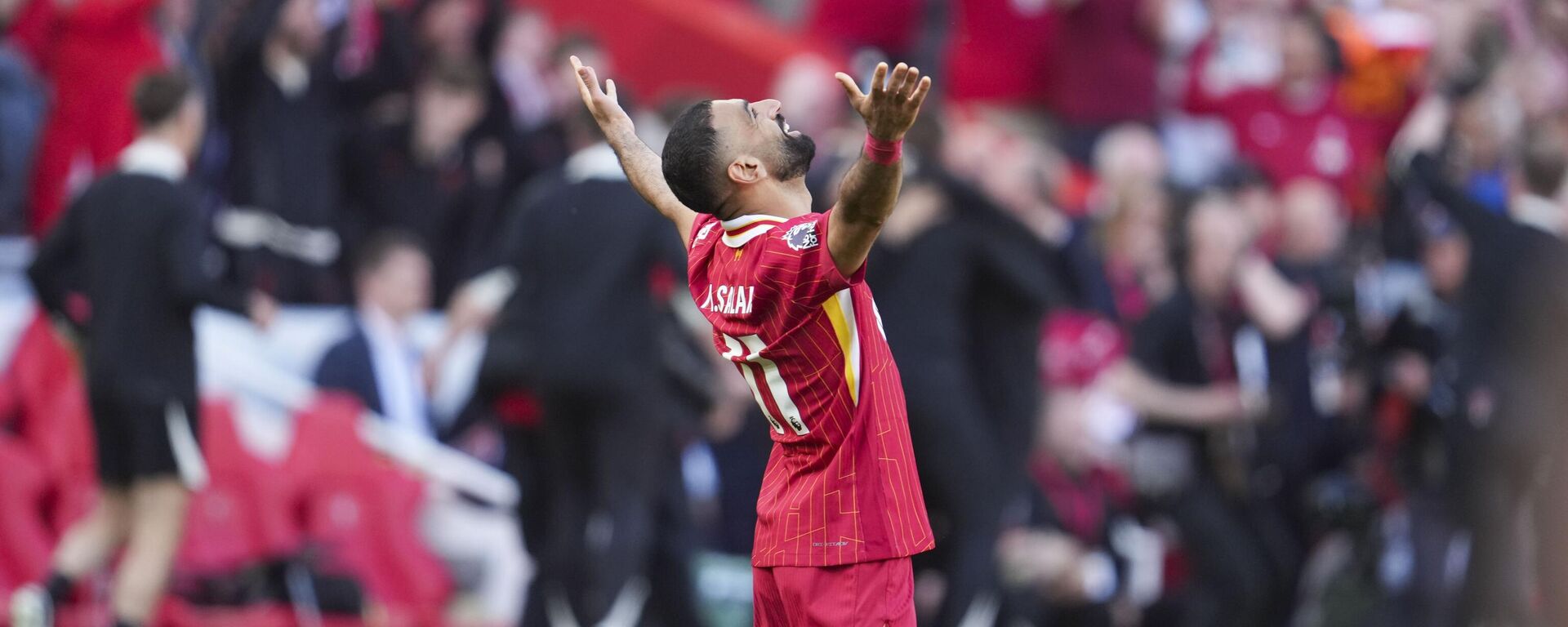 محمد صلاح يقود ليفربول للفوز بالدوري الإنكليزي الممتاز في كرة القدم للمرة الـ20 في تاريخه بعد فوزه على توتنهام بنتيجة (5 - 1) - سبوتنيك عربي, 1920, 24.05.2025