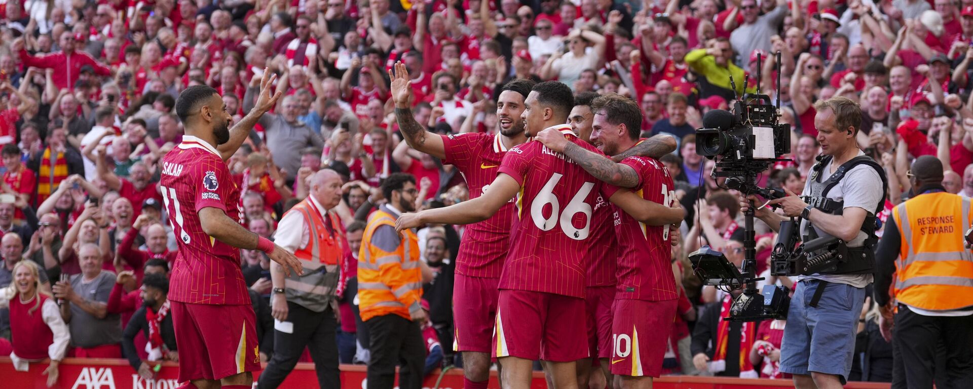 محمد صلاح يقود ليفربول للفوز بالدوري الإنكليزي الممتاز في كرة القدم للمرة الـ20 في تاريخه بعد فوزه على توتنهام بنتيجة (5 - 1) - سبوتنيك عربي, 1920, 02.08.2025