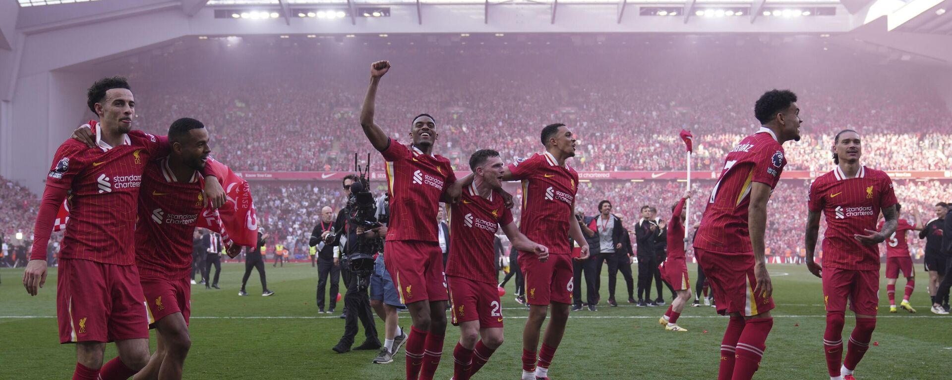 ليفربول يحصد لقب البريميرليغ بعد الفوز على توتنهام بخمسة أهداف لهدف - سبوتنيك عربي, 1920, 22.05.2025