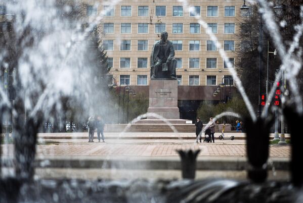 نافورة "سلافا" في حديقة النصر في سانت بطرسبورغ. - سبوتنيك عربي
