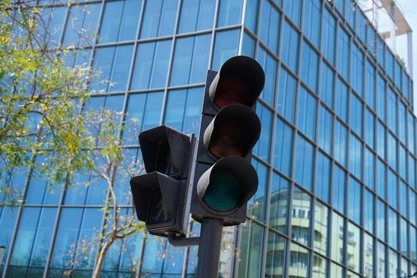  توقف إشارة المرور عن العمل بسبب انقطاع التيار الكهربائي في لشبونة. - سبوتنيك عربي