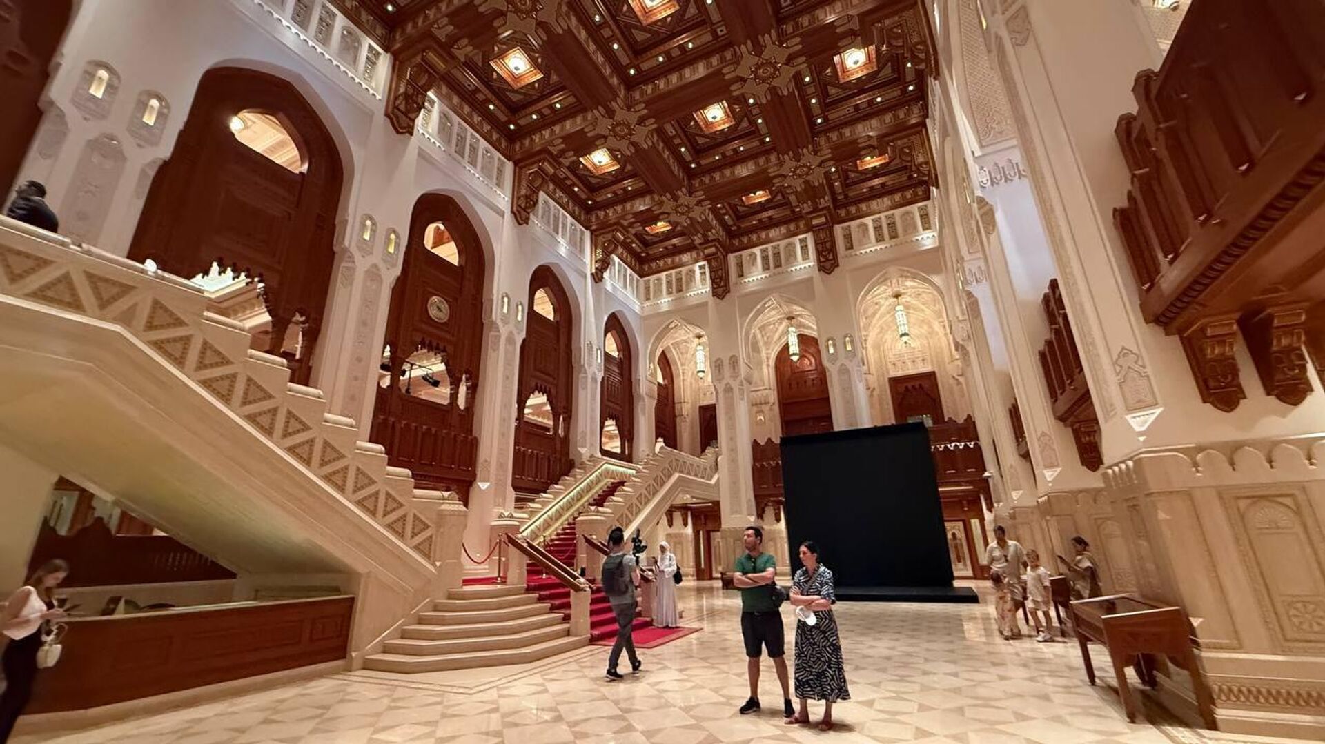 دار الأوبرا في سلطنة عمان... تحفة معمارية تنبض بروح الثقافات المتعددة دار الأوبرا في سلطنة عمان... تحفة معمارية تنبض بروح الثقافات المتعددة - سبوتنيك عربي, 1920, 29.04.2025