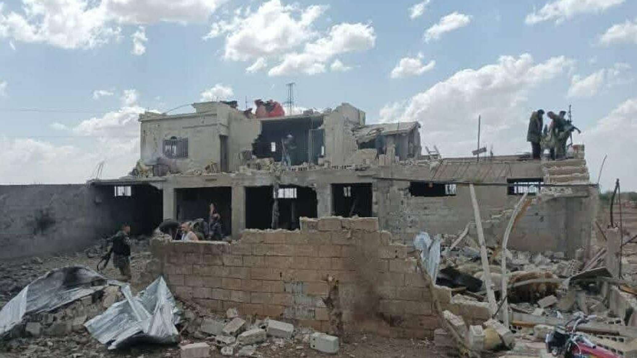 مقتل 4 أشخاص جراء غارة إسرائيلية على مدينة السويداء جنوبي سوريا... فيديو