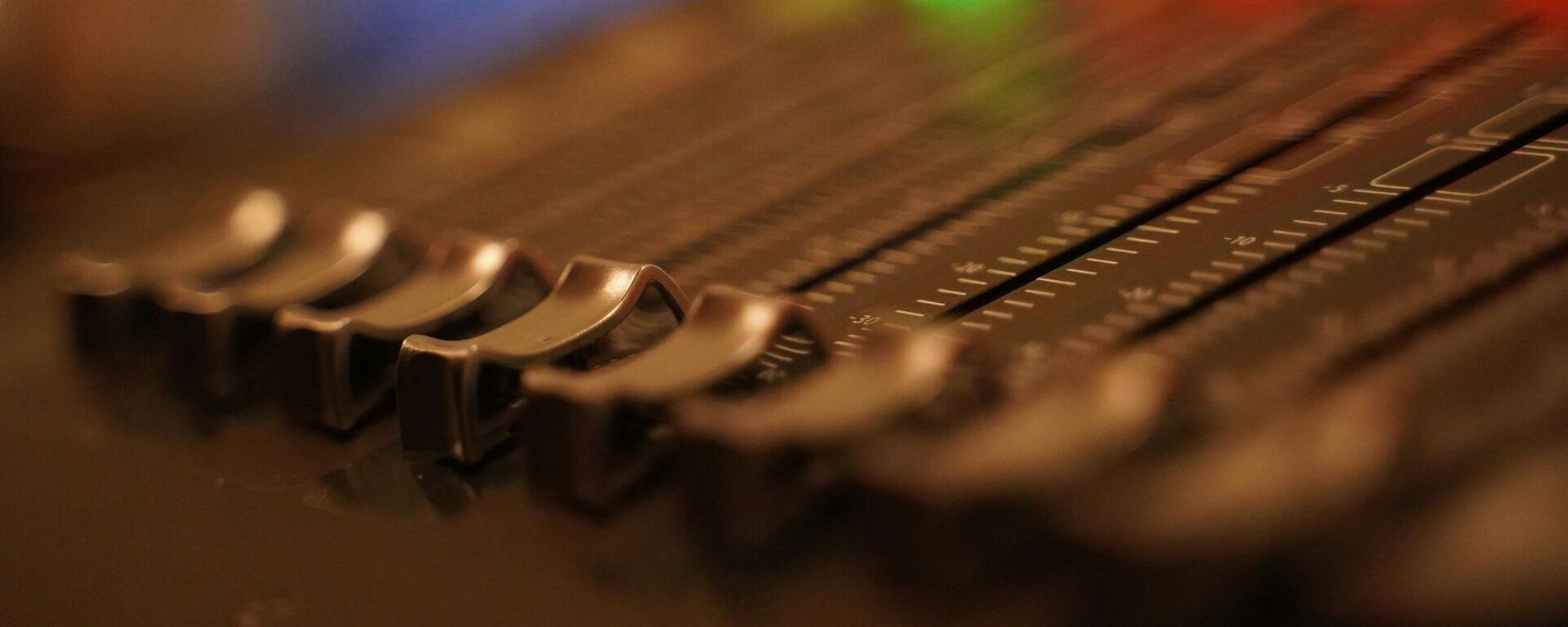 بث تلفزيوني - سبوتنيك عربي, 1920, 02.05.2025