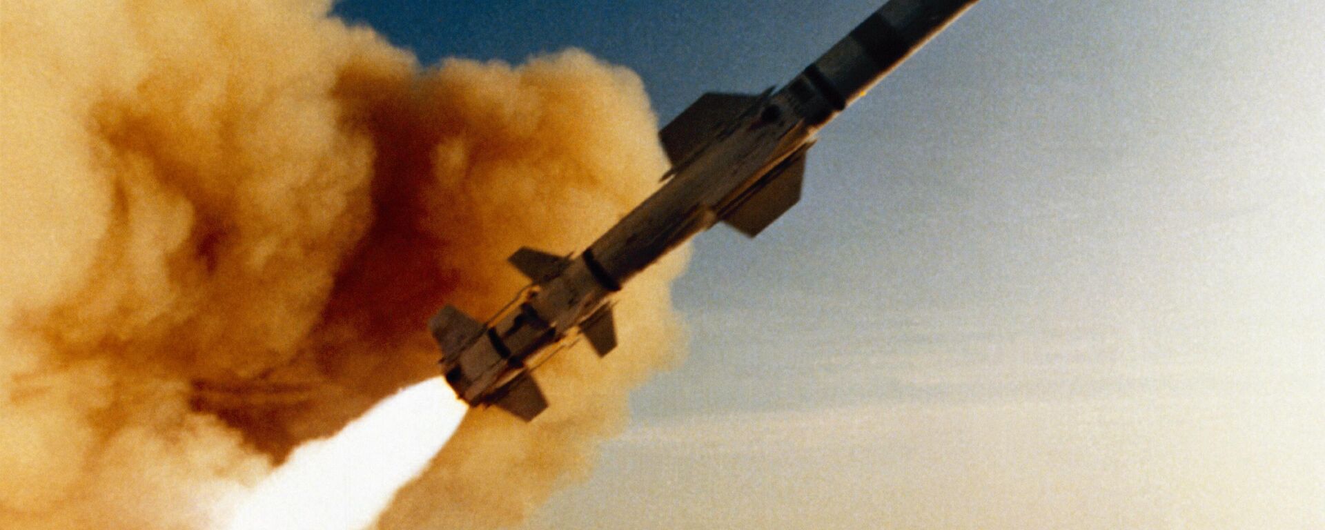 صاروخ أرض أرض - سبوتنيك عربي, 1920, 03.05.2025