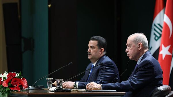 الرئيس التركي رجب طيب أردوغان ورئيس الوزراء العراقي محمد شياع السوداني - سبوتنيك عربي