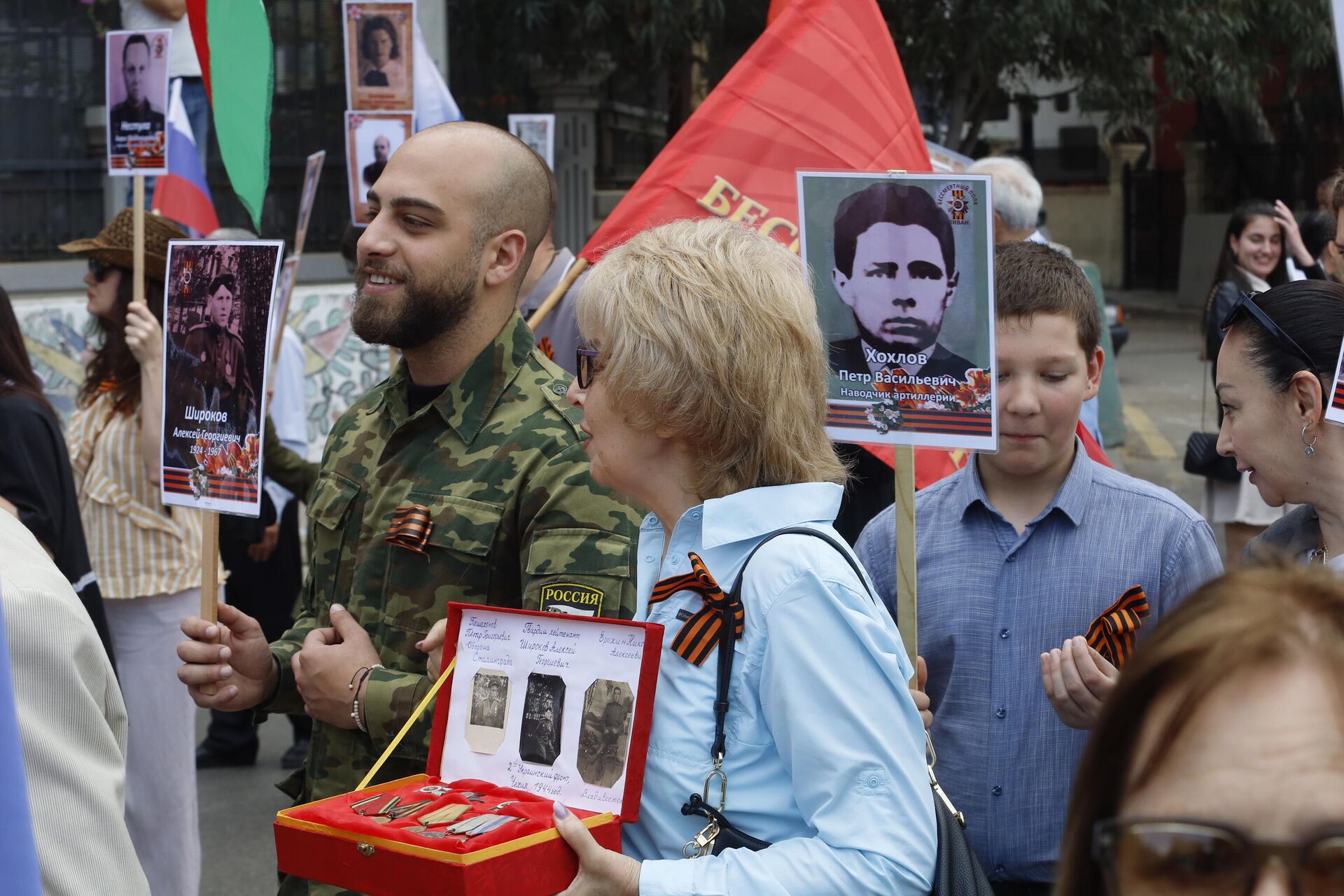 بطولة خالدة.. فالنتينا شيروكوفا تروي قصة والدها الضابط الذي خاض معارك التحرير حتى براغ بطولة خالدة.. فالنتينا شيروكوفا تروي قصة والدها الضابط الذي خاض معارك التحرير حتى براغ - سبوتنيك عربي, 1920, 08.05.2025