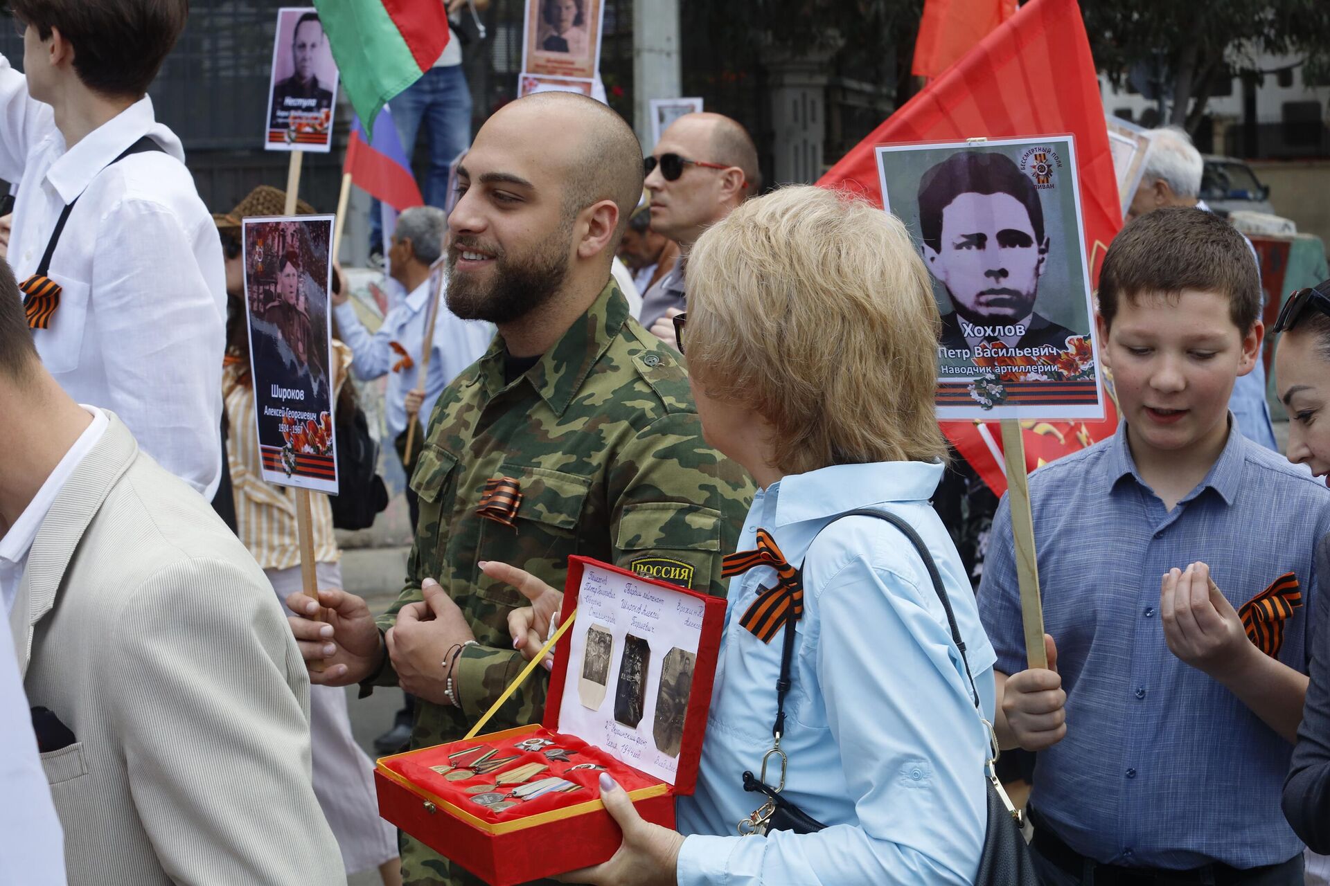 بطولة خالدة.. فالنتينا شيروكوفا تروي قصة والدها الضابط الذي خاض معارك التحرير حتى براغ بطولة خالدة.. فالنتينا شيروكوفا تروي قصة والدها الضابط الذي خاض معارك التحرير حتى براغ - سبوتنيك عربي, 1920, 08.05.2025