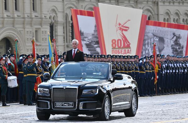 وزير الدفاع الروسي أندريه بيلؤوسوف في الساحة الحمراء في موسكو خلال العرض العسكري المخصص للذكرى الثمانين للنصر في الحرب الوطنية العظمى. - سبوتنيك عربي