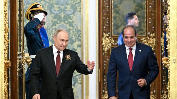 وكيل "العلاقات الخارجية" بالبرلمان المصري لـ "سبوتنيك": مشاركة مصر باحتفالات روسيا تعكس عمق العلاقات