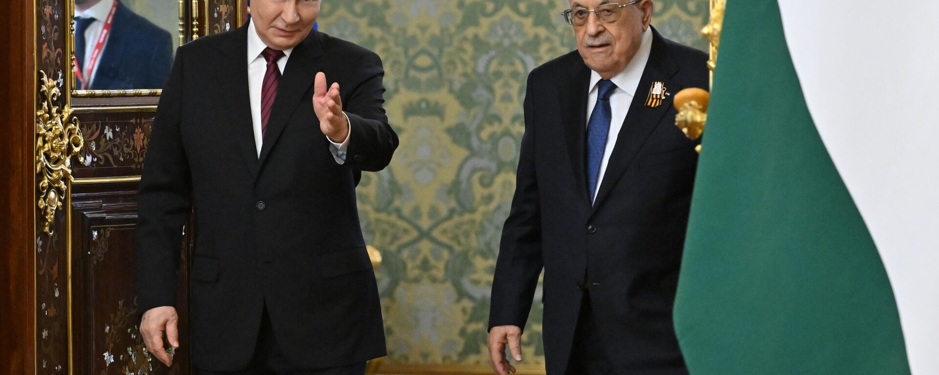 لقاء الرئيس الروسي فلاديمير بوتين والرئيس الفلسطيني محمود عباس - سبوتنيك عربي, 1920, 10.05.2025