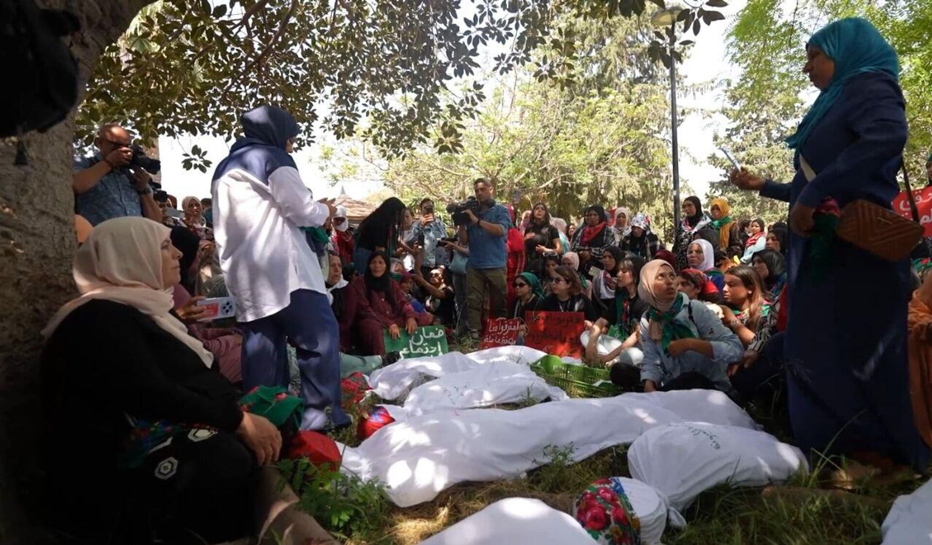 تونس عاملات الفلاحة ينتفضن ويهددن بأول إضراب عام نسوي يهز المناطق الفلاحية في البلاد - سبوتنيك عربي, 1920, 12.05.2025