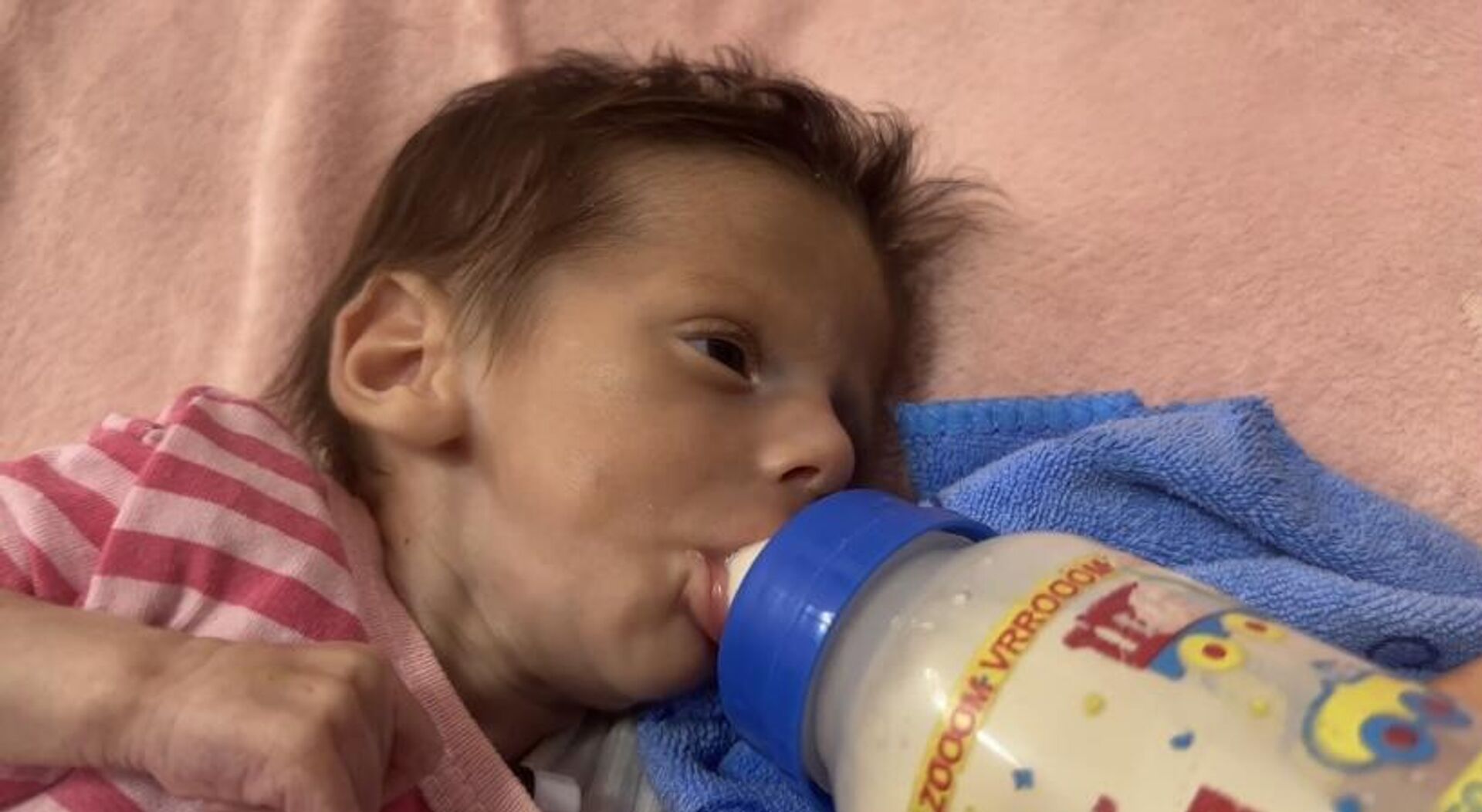 سوء التغذية يهدد حياة آلاف الأطفال  في غزة - سبوتنيك عربي, 1920, 12.05.2025