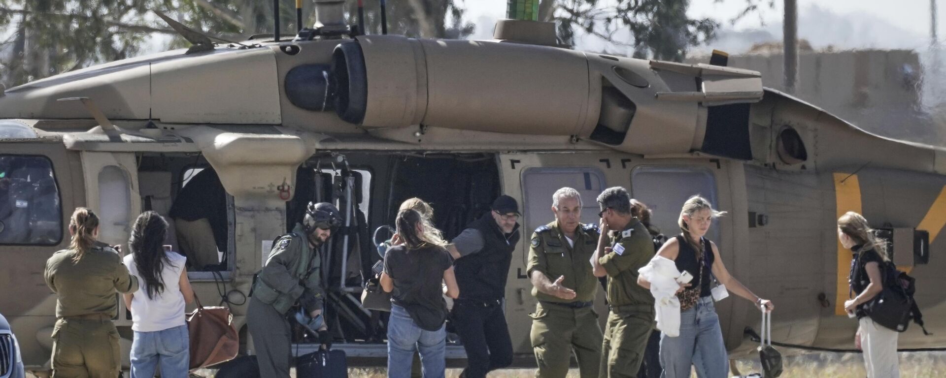  الإفراج عن الجندي الإسرائيلي، الذي يحمل الجنسية الأمريكية، الأسير عيدان ألكساندر - سبوتنيك عربي, 1920, 12.05.2025