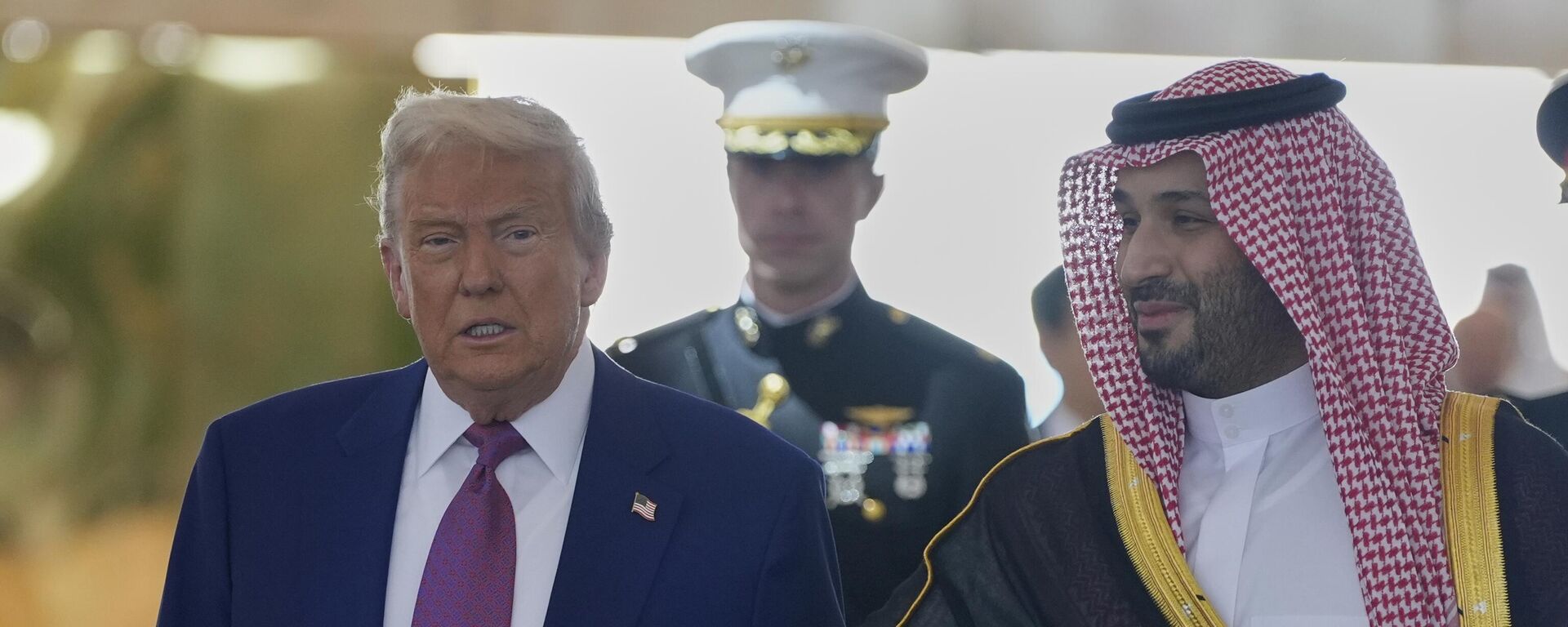 ولي العهد السعودي يستقبل ترامب  - سبوتنيك عربي, 1920, 15.11.2025