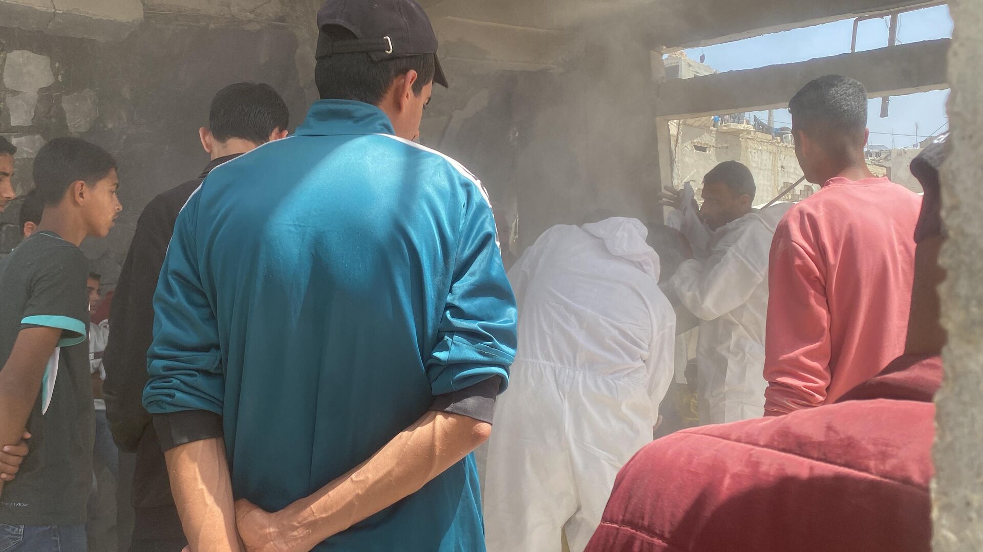 طحن البقوليات بدلا من الدقيق لصنع الخبز في غزة - سبوتنيك عربي, 1920, 13.05.2025