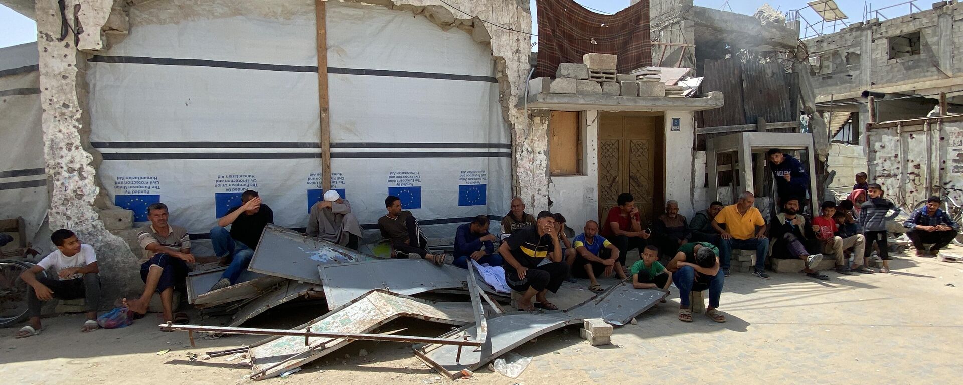 طحن البقوليات بدلا من الدقيق لصنع الخبز في غزة - سبوتنيك عربي, 1920, 26.05.2025