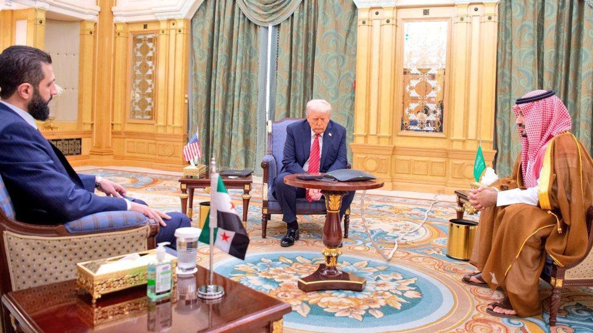 مسؤولون أمريكيون: إعلان ترامب رفع العقوبات عن سوريا فاجأ مسؤولي إدارته