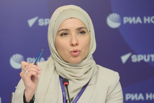 سبوتنيك تنظم ورشة عمل حول أساليب استثمار الذكاء الاصطناعي في مجال الإعلام بمشاركة عدد من الصحفيين العرب  - سبوتنيك عربي