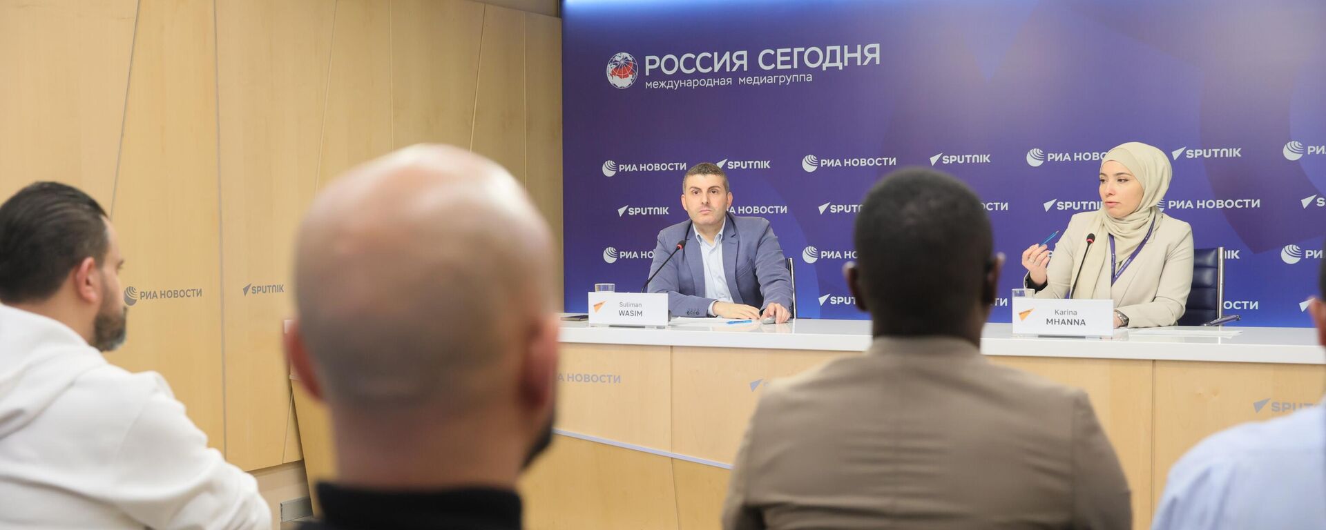 سبوتنيك تنظم ورشة عمل حول أساليب استثمار الذكاء الاصطناعي في مجال الإعلام بمشاركة عدد من الصحفيين العرب  - سبوتنيك عربي, 1920, 14.05.2025