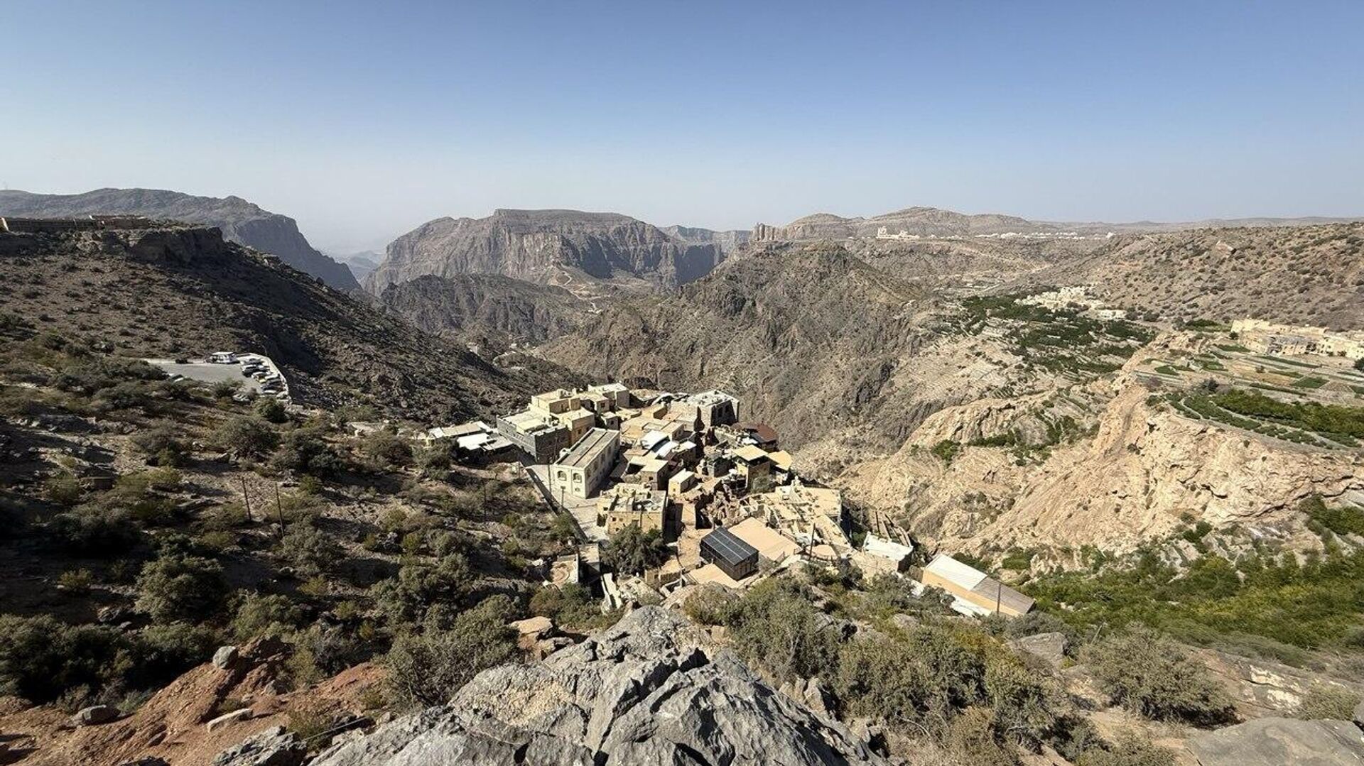 قرى الورد في الجبل الأخضر- سلطنة عمان 
 - سبوتنيك عربي, 1920, 16.05.2025