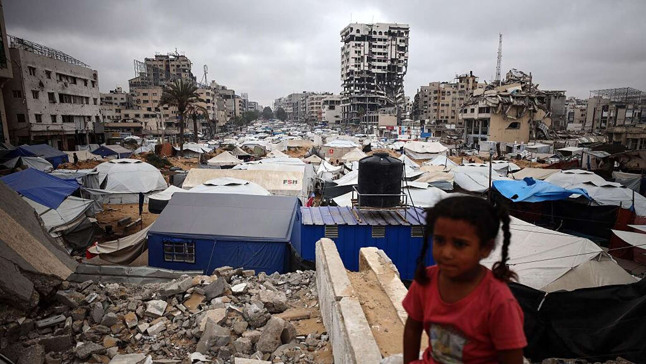 تقرير: إدارة ترامب تعمل على خطة لنقل مليون فلسطيني إلى ليبيا