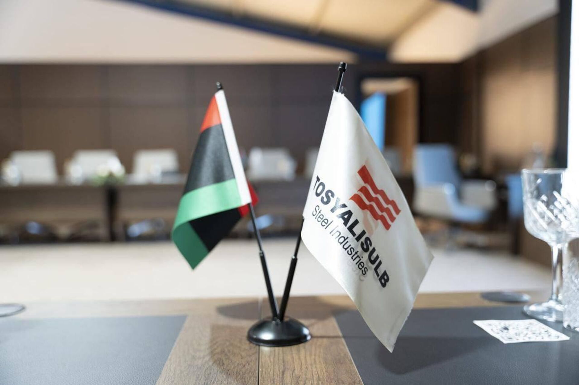 صدام حفتر يشرف على إنشاء أكبر مصنع للحديد المختزل المباشر في العالم ببنغازي - سبوتنيك عربي, 1920, 18.05.2025