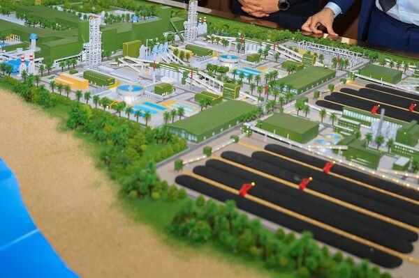 صدام حفتر يشرف على إنشاء أكبر مصنع للحديد المختزل المباشر في العالم ببنغازي - سبوتنيك عربي