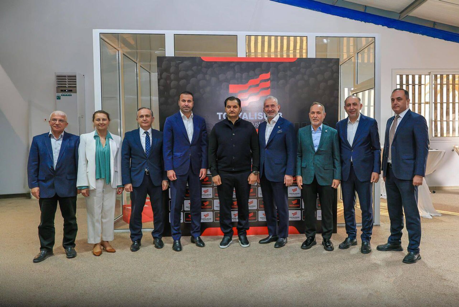 صدام حفتر يشرف على إنشاء أكبر مصنع للحديد المختزل المباشر في العالم ببنغازي - سبوتنيك عربي, 1920, 18.05.2025