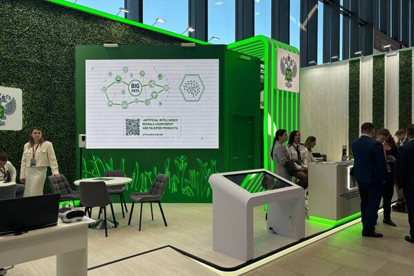 فعاليات اليوم الثاني لمنتدى بطرسبورغ القانوني الدولي المنعقد في مدينة سان بطرسبورغ الروسية - سبوتنيك عربي