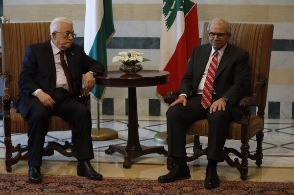 استقبال رئيس مجلس الوزراء اللبناني نواف سلام للرئيس الفلسطيني محمود عباس - سبوتنيك عربي