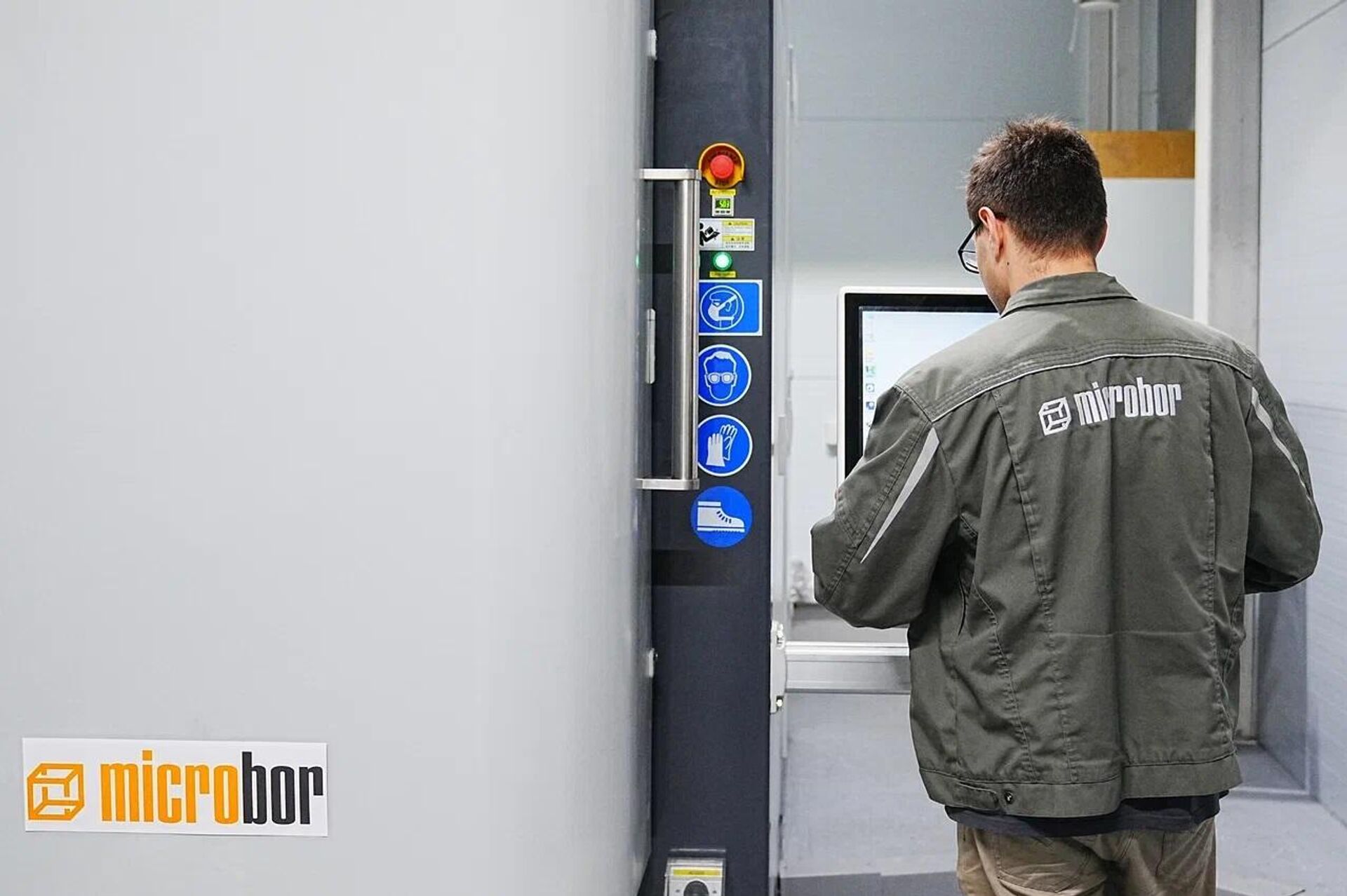 شركة صناعية روسية تتمكن من استبدال التكنولوجيا الغربية باستخدام الهندسة العكسية   - سبوتنيك عربي, 1920, 22.05.2025