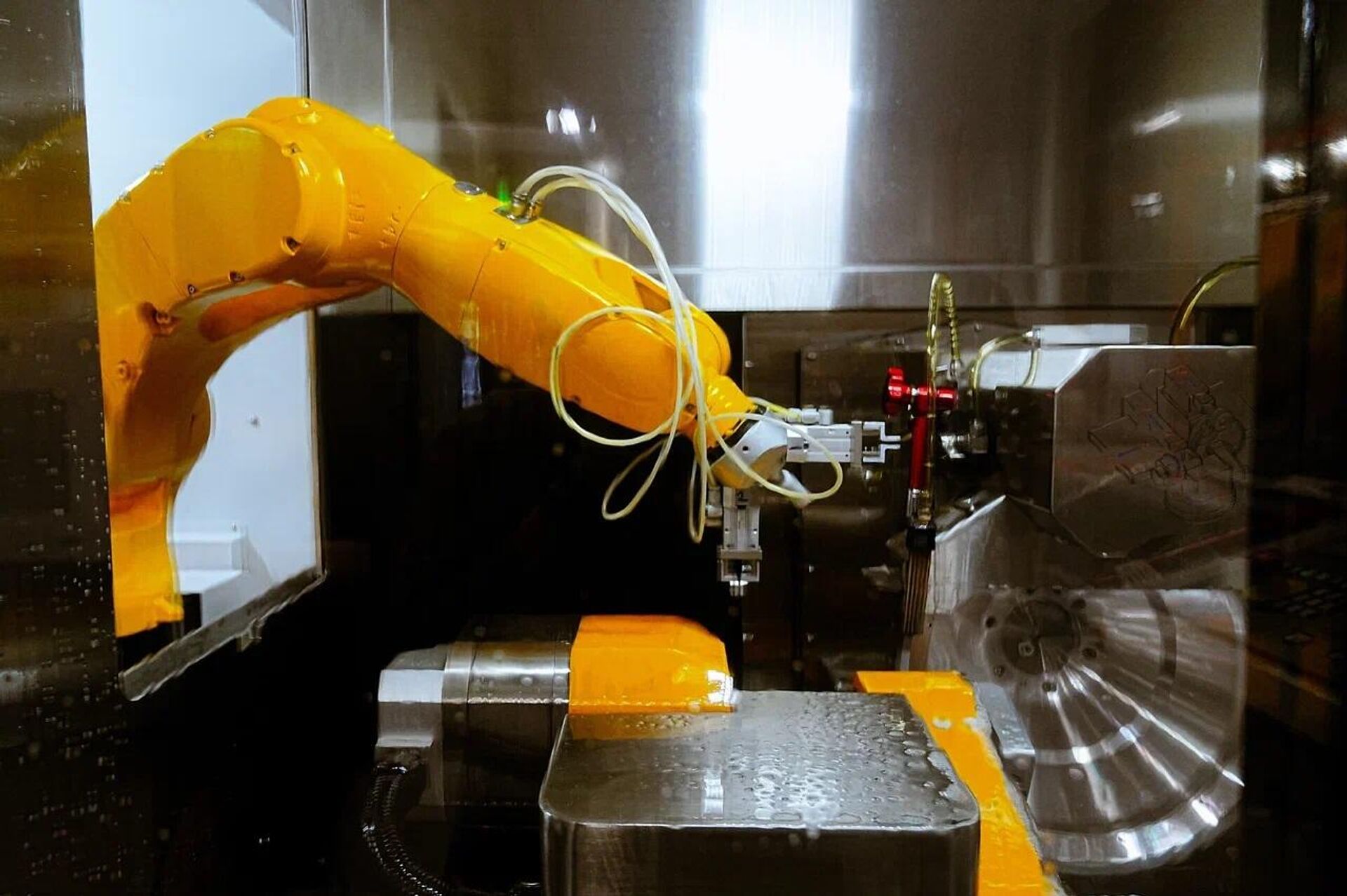 شركة صناعية روسية تتمكن من استبدال التكنولوجيا الغربية باستخدام الهندسة العكسية   - سبوتنيك عربي, 1920, 22.05.2025