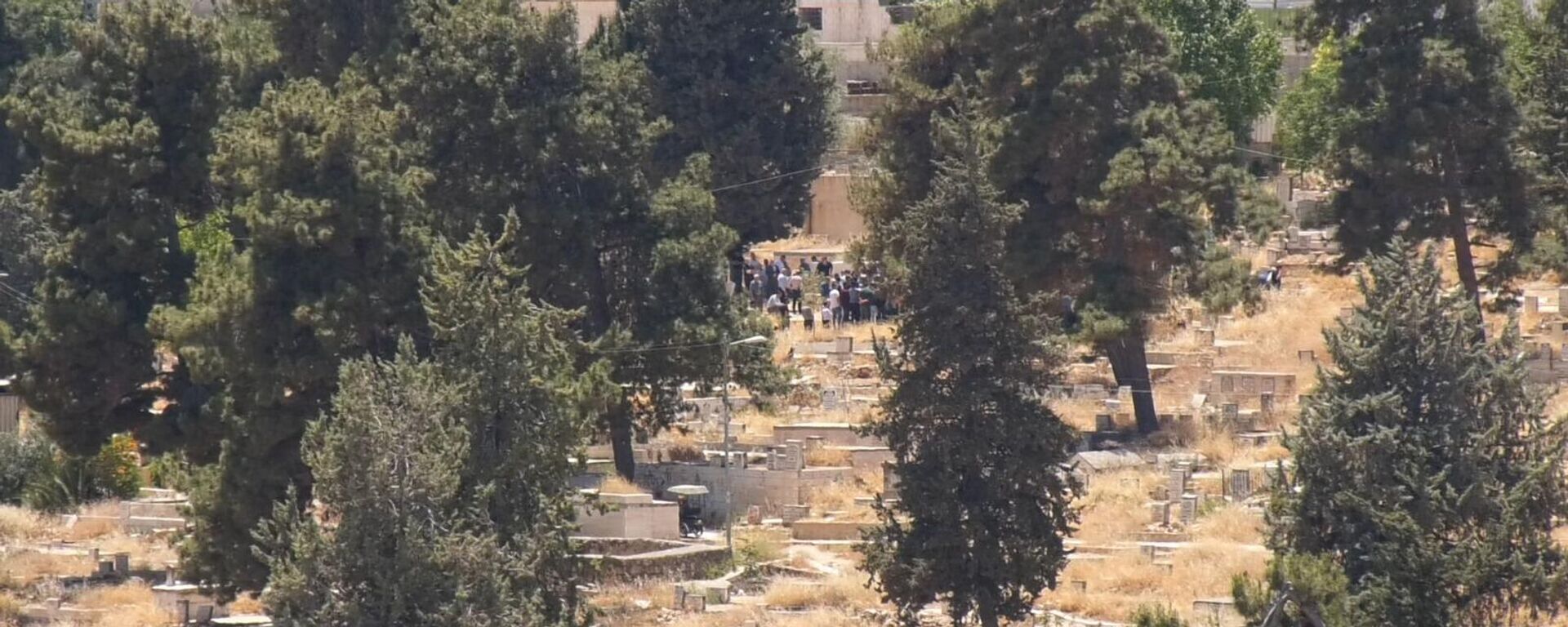 إسرائيل تشدد حصارها على الخليل جنوبي الضفة الغربية والقيود تطال دفن الموتى - سبوتنيك عربي, 1920, 27.12.2025