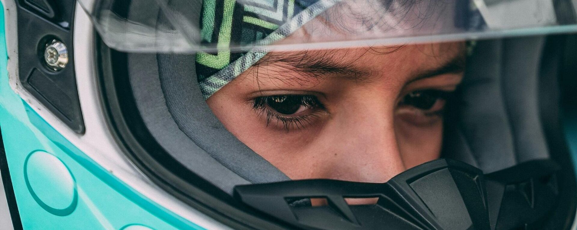 متسابقة سيارات - سبوتنيك عربي, 1920, 25.05.2025