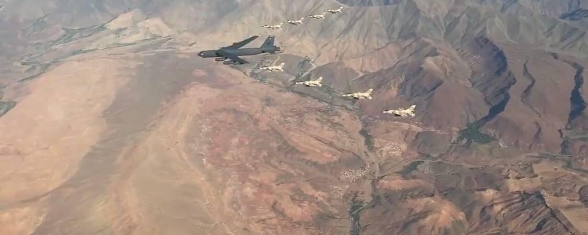 مقاتلات مغربية ترافق قاذفة نووية أمريكية - سبوتنيك عربي, 1920, 25.05.2025