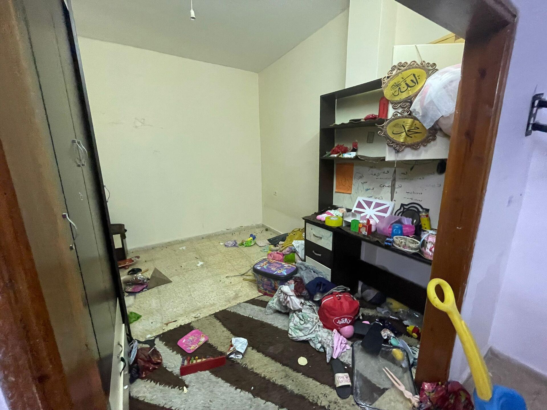 فلسطينيون يشاهدون هدم بيوتهم في طولكرم  - سبوتنيك عربي, 1920, 27.05.2025