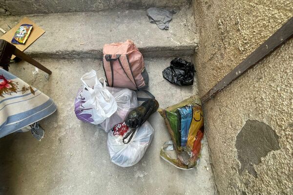 فلسطينيون يشاهدون هدم بيوتهم في طولكرم  - سبوتنيك عربي