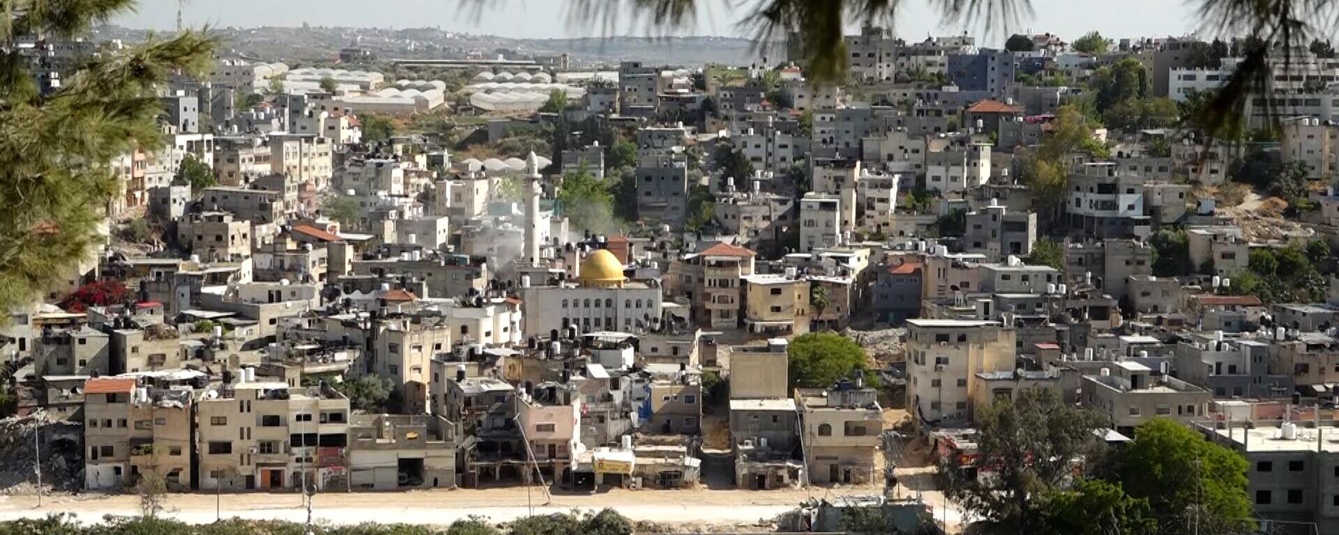 فلسطينيون يشاهدون هدم بيوتهم في طولكرم  - سبوتنيك عربي, 1920, 13.12.2025