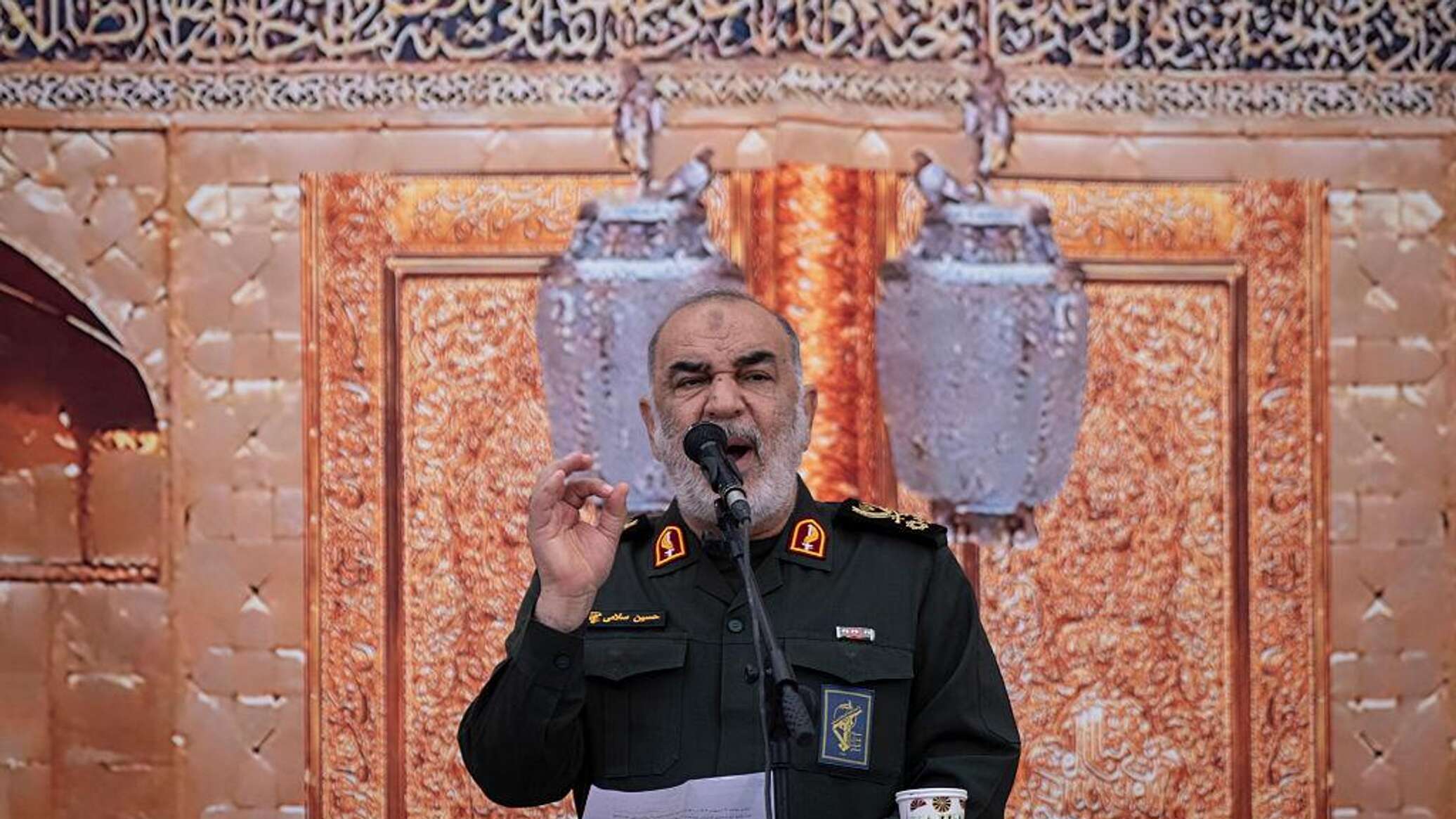 قائد الحرس الثوري الإيراني يهدد أمريكا وإسرائيل بـ"أبواب الجحيم" وحرق مصالحهم في أي مكان