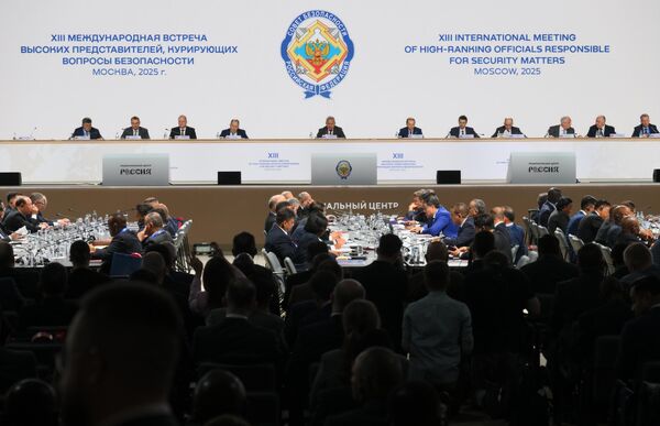 افتتاح الاجتماع الدولي للممثلين الساميين المسؤولين عن قضايا الأمن - سبوتنيك عربي