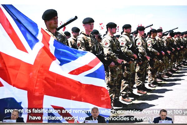 افتتاح الاجتماع الدولي لكبار الممثلين  المسؤولين عن قضايا الأمن، وفي الصورة سيرغي لافروف، وزير خارجية الروسي، وسيرغي شويغو، أمين مجلس الأمن الروس، وسيرغي ناريشكين، مدير جهاز الاستخبارات الخارجية الروسي - سبوتنيك عربي