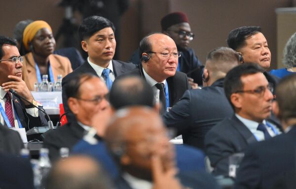 شين هونغ تشول، سفير جمهورية كوريا الديمقراطية الشعبية لدى روسيا خلال الاجتماع الأمني الدولي في موسكو - سبوتنيك عربي